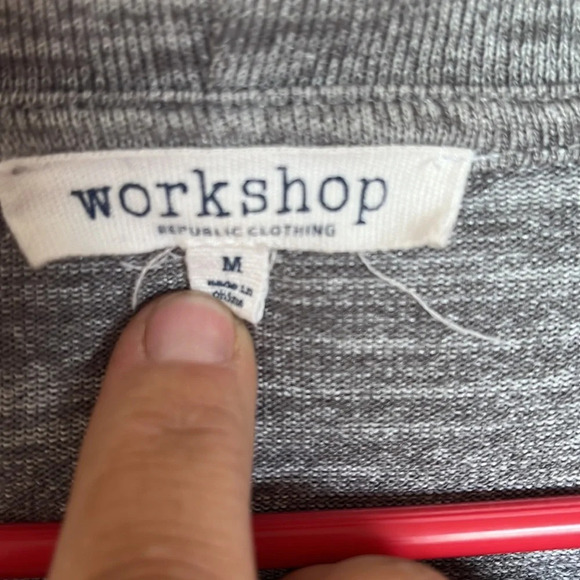 Workshop Gray Hooded Pullover Size Medium - Picture 3 of 4